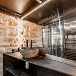 Appartement Duplex With Jacuzzi - Central Paris L 15Min To Montmartre Parijs