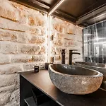 Duplex With Jacuzzi - Central Paris L 15Min To Montmartre Appartement Parijs