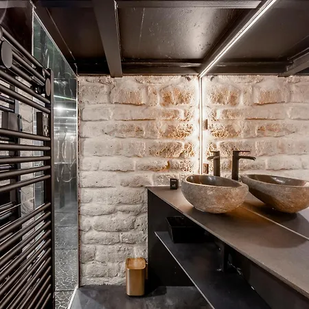 Duplex With Jacuzzi - Central Paris L 15Min To Montmartre Lägenhet *